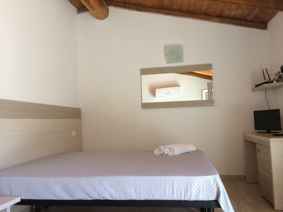 Sole&Sale Bed & Breakfast San Teodoro  Eksteriør bilde