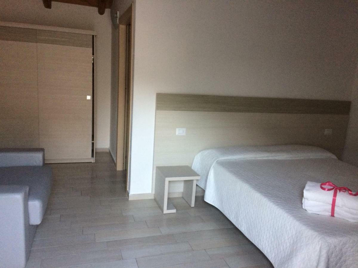 Sole&Sale Bed & Breakfast San Teodoro  Eksteriør bilde